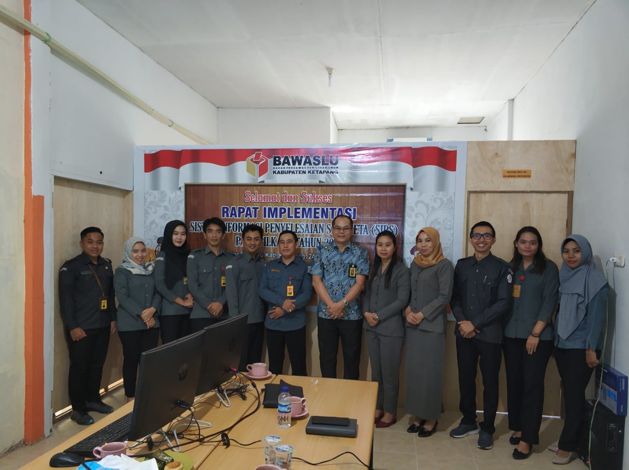 DIVISI SENGKETA BAWASLU PROVINSI KALIMANTAN BARAT MELAKUKAN PELATIHAN APLIKASI SIPS DI KANTOR BAWASLU KETAPANG