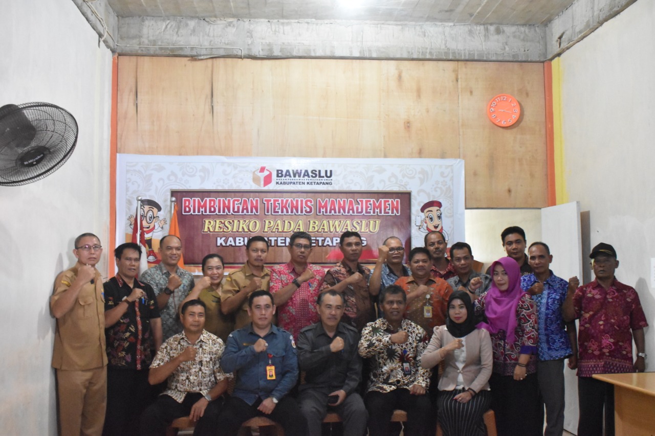 BAWASLU KETAPANG MELAKUKAN KEGIATAN BIMBINGAN TEKNIS MENEJEMEN RISIKO PADA BAWASLU KABUPATEN KETAPANG