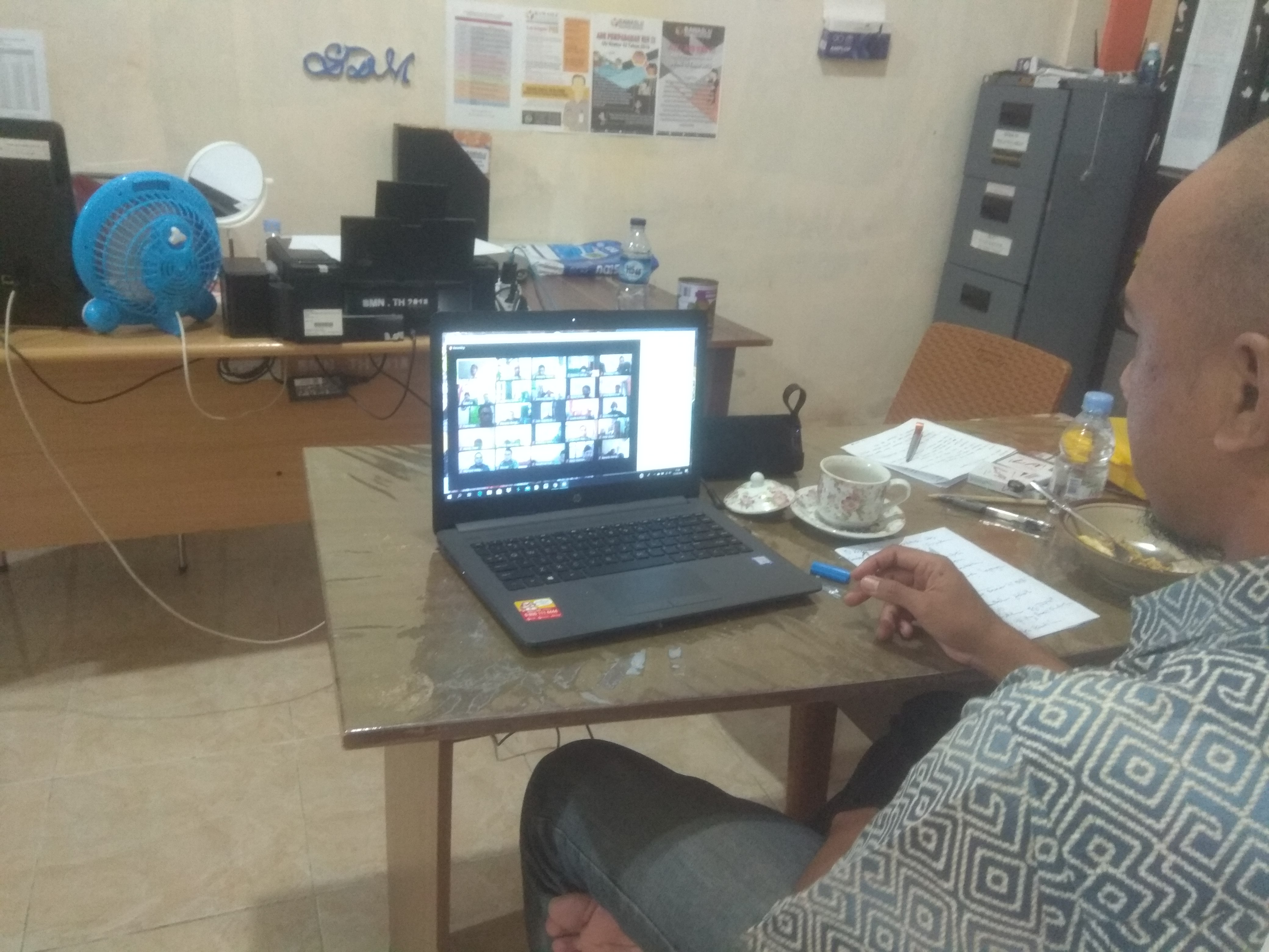 BAWASLU KETAPANG MENGIKUTI RAPAT KOORDINASI MELALUI APLIKASI ZOOM CLOUD MEETINGS