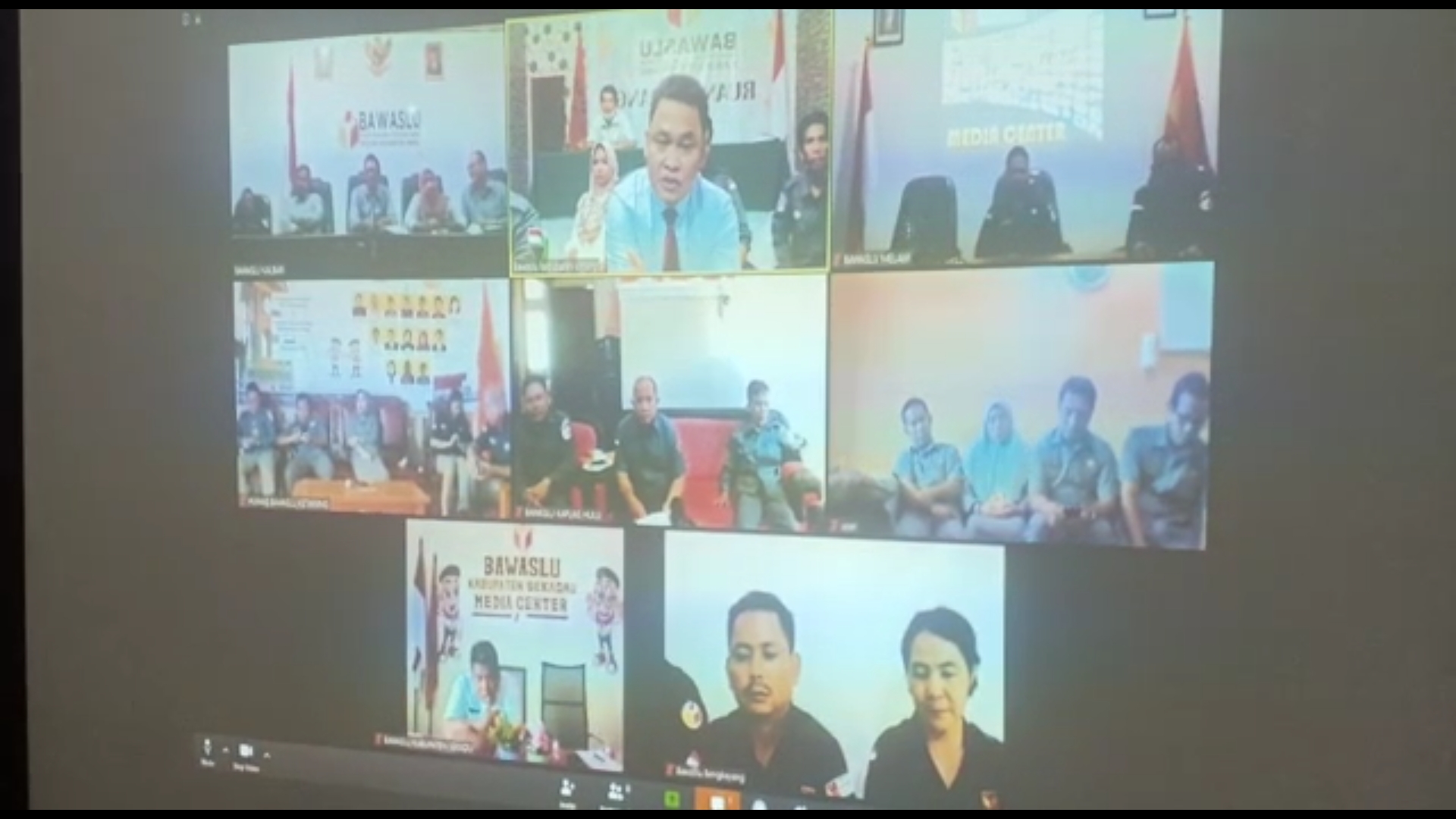 BAWASLU KABUPATEN KETAPANG IKUTI RAPAT MELALUI VIDIO CONFRENCE