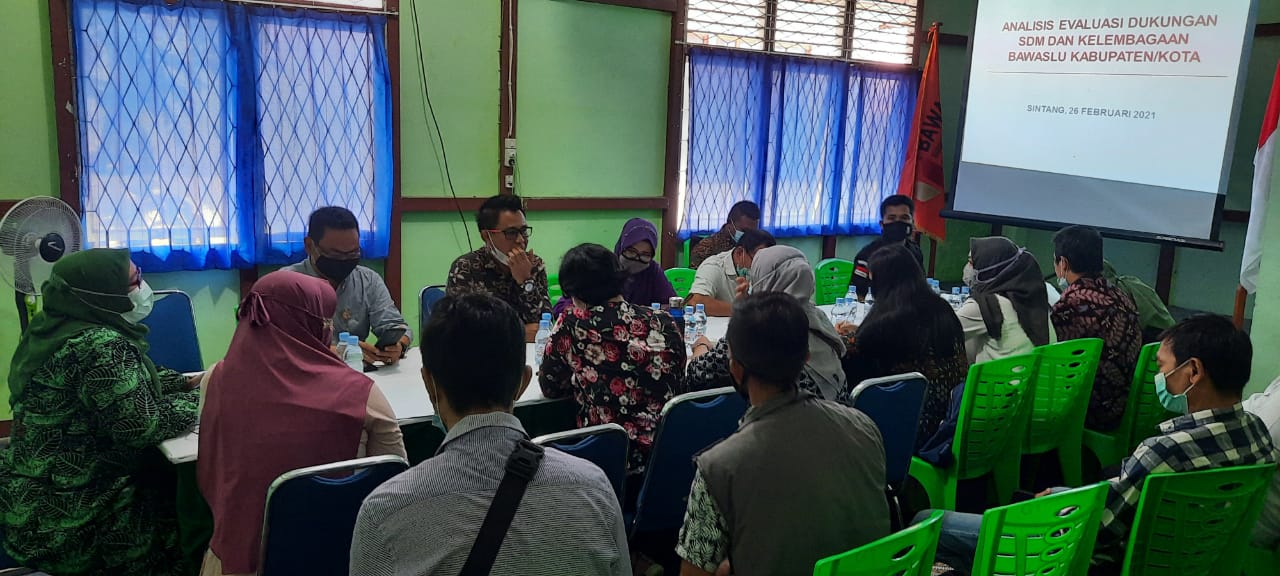 RAPAT ANALISIS EVALUASI DUKUNGAN SDM DAN KELEMBAGAAN BAWASLU  KAB/KOTA SE- KALIMANTAN BARAT