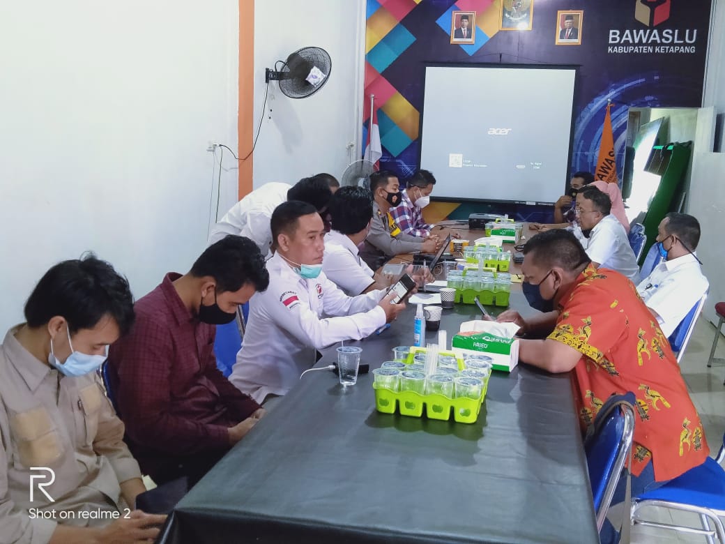 RAPAT PEMBINAAN PENANGANAN PELANGGARAN