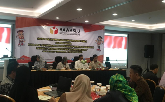 RAPAT KERJA PEMBINAAN SDM PENGAWAS PEMILU DALAM RANGKA PENILAIAN LAPORAN AKHIR KOMPREHENSIF PEMILU 2019 Bawaslu Kabupaten/Kota