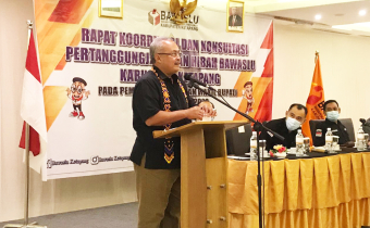 Sambangi Ketapang Untuk Pertama Kalinya, Sekjen Bawaslu RI: Kalian Adalah Pejuang Demokrasi Ketapang Yang Sebenarnya